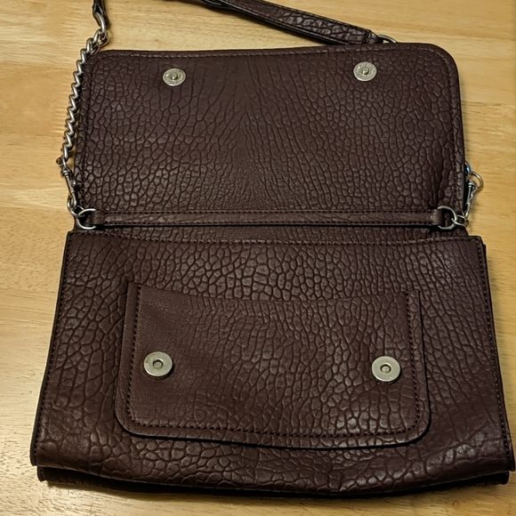 Guess Purse - Picture 4 of 7